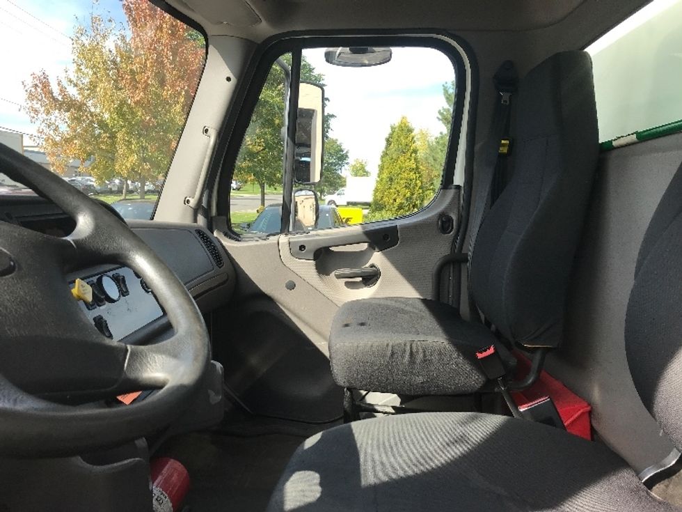 Medium Duty Box Truck-Light and Medium Duty Trucks-Freightliner-2019-M2-Mississauga-ON-197,290\n\t\tkm-$ 62,000 - Image 19