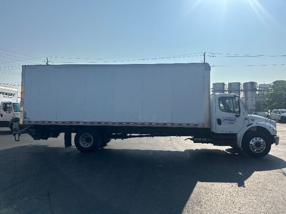 Medium Duty Box Truck-Light and Medium Duty Trucks-Freightliner-2019-M2-Mississauga-ON-203,084\n\t\tkm-$ 75,250 - Image 15
