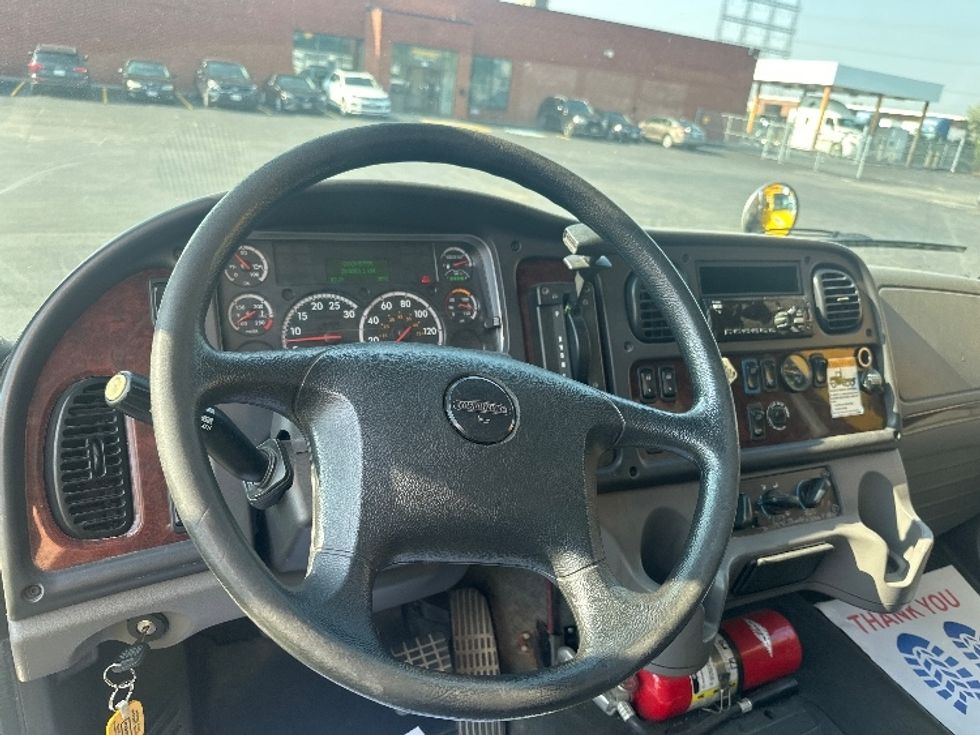 Medium Duty Box Truck-Light and Medium Duty Trucks-Freightliner-2019-M2-Mississauga-ON-203,084\n\t\tkm-$ 75,250 - Image 18