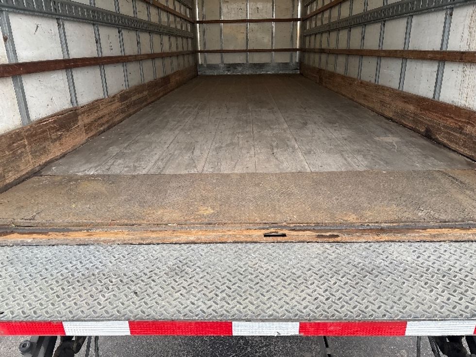 Medium Duty Box Truck-Light and Medium Duty Trucks-Freightliner-2019-M2-Mississauga-ON-236,397\n\t\tkm-$ 67,250 - Image 10