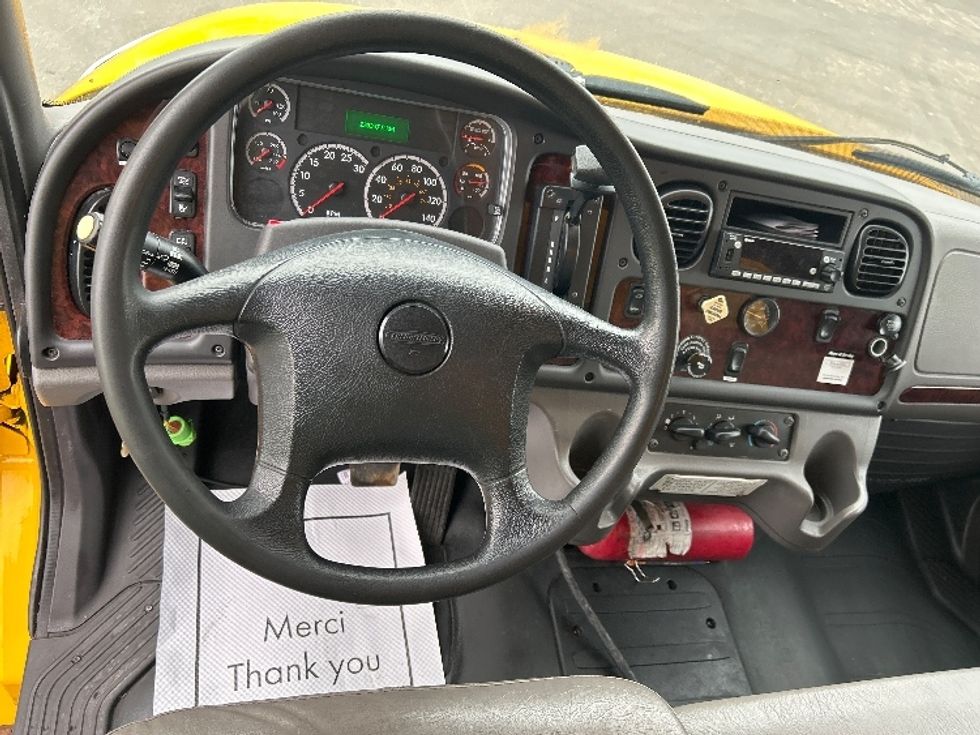 Medium Duty Box Truck-Light and Medium Duty Trucks-Freightliner-2019-M2-Mississauga-ON-236,397\n\t\tkm-$ 67,250 - Image 18