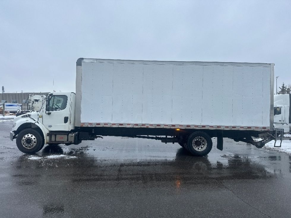 Medium Duty Box Truck-Light and Medium Duty Trucks-Freightliner-2019-M2-Mississauga-ON-240,426\n\t\tkm-$ 71,250 - Image 4