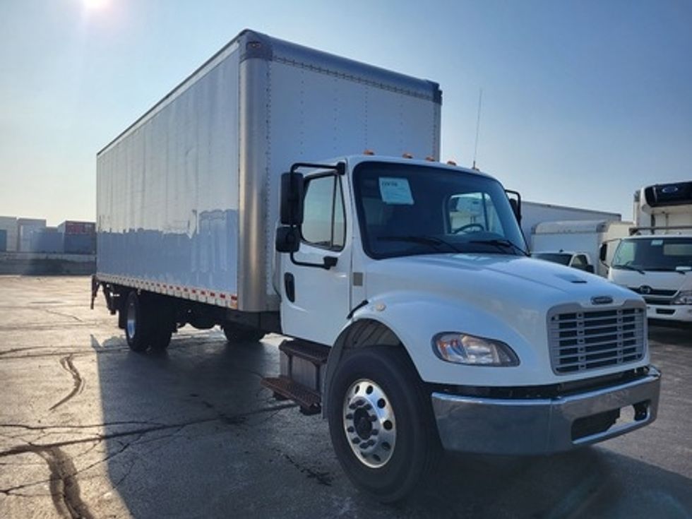Medium Duty Box Truck-Light and Medium Duty Trucks-Freightliner-2019-M2-Mississauga-ON-240,578\n\t\tkm-$ 60,250 - Image 1