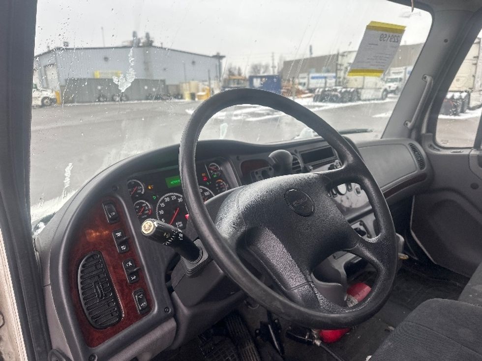 Medium Duty Box Truck-Light and Medium Duty Trucks-Freightliner-2019-M2-Mississauga-ON-240,578\n\t\tkm-$ 60,250 - Image 12