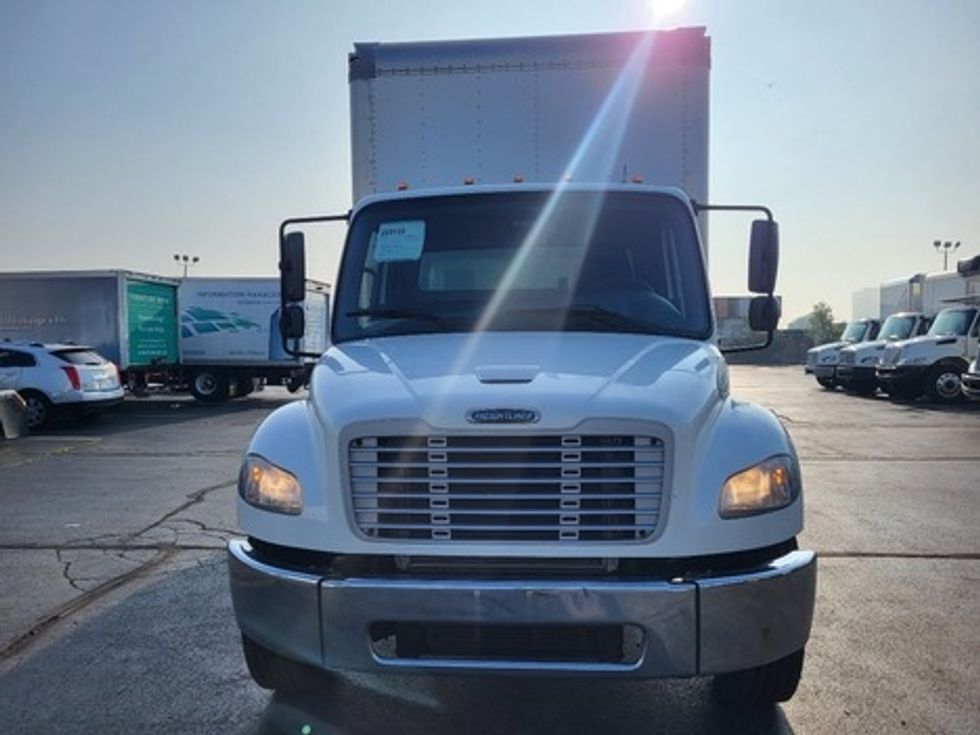 Medium Duty Box Truck-Light and Medium Duty Trucks-Freightliner-2019-M2-Mississauga-ON-240,578\n\t\tkm-$ 60,250 - Image 2