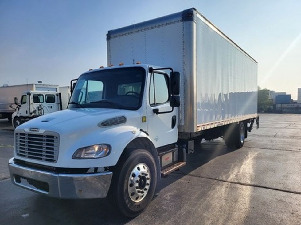 Medium Duty Box Truck-Light and Medium Duty Trucks-Freightliner-2019-M2-Mississauga-ON-240,578\n\t\tkm-$ 60,250 - Image 3