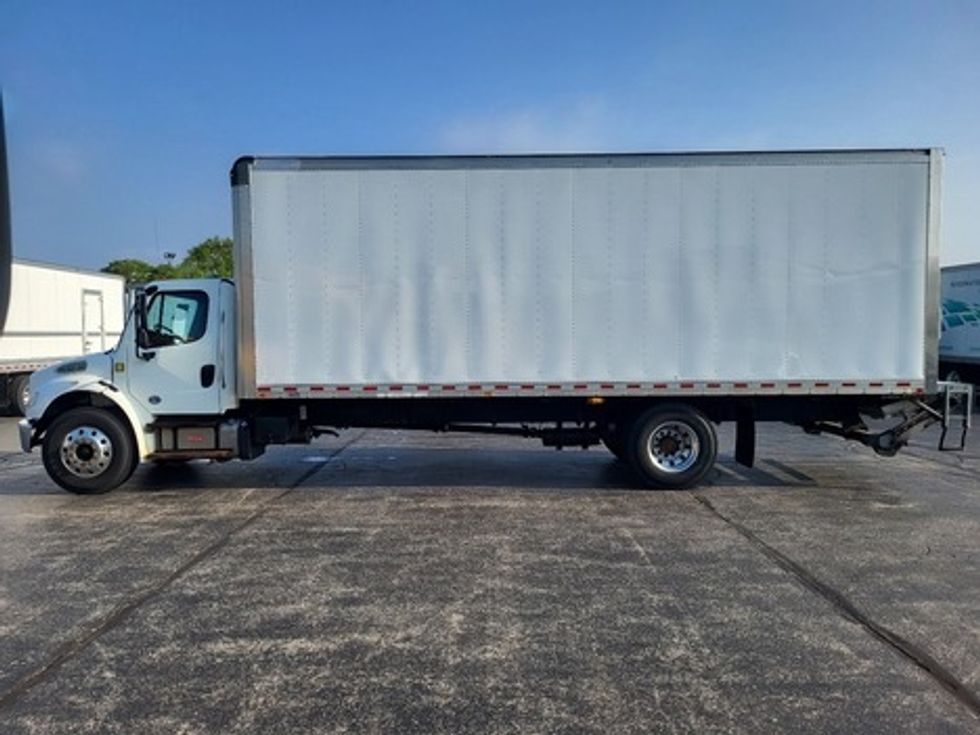 Medium Duty Box Truck-Light and Medium Duty Trucks-Freightliner-2019-M2-Mississauga-ON-240,578\n\t\tkm-$ 60,250 - Image 4
