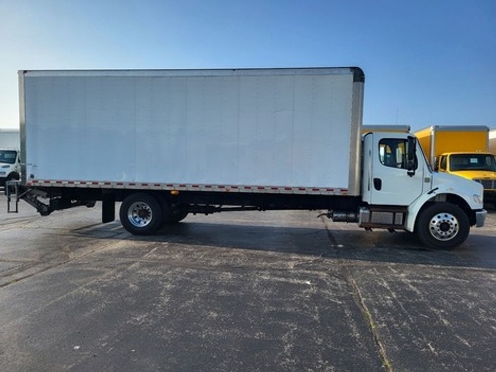Medium Duty Box Truck-Light and Medium Duty Trucks-Freightliner-2019-M2-Mississauga-ON-240,578\n\t\tkm-$ 60,250 - Image 6