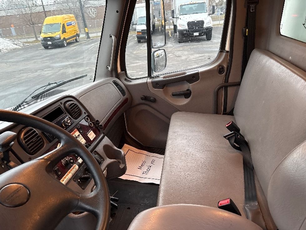 Medium Duty Box Truck-Light and Medium Duty Trucks-Freightliner-2019-M2-Mississauga-ON-245,467\n\t\tkm-$ 69,500 - Image 19