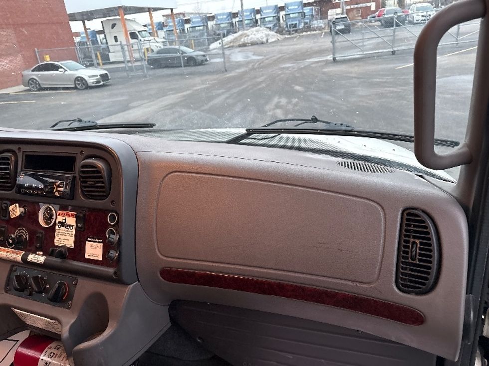 Medium Duty Box Truck-Light and Medium Duty Trucks-Freightliner-2019-M2-Mississauga-ON-245,467\n\t\tkm-$ 69,500 - Image 21