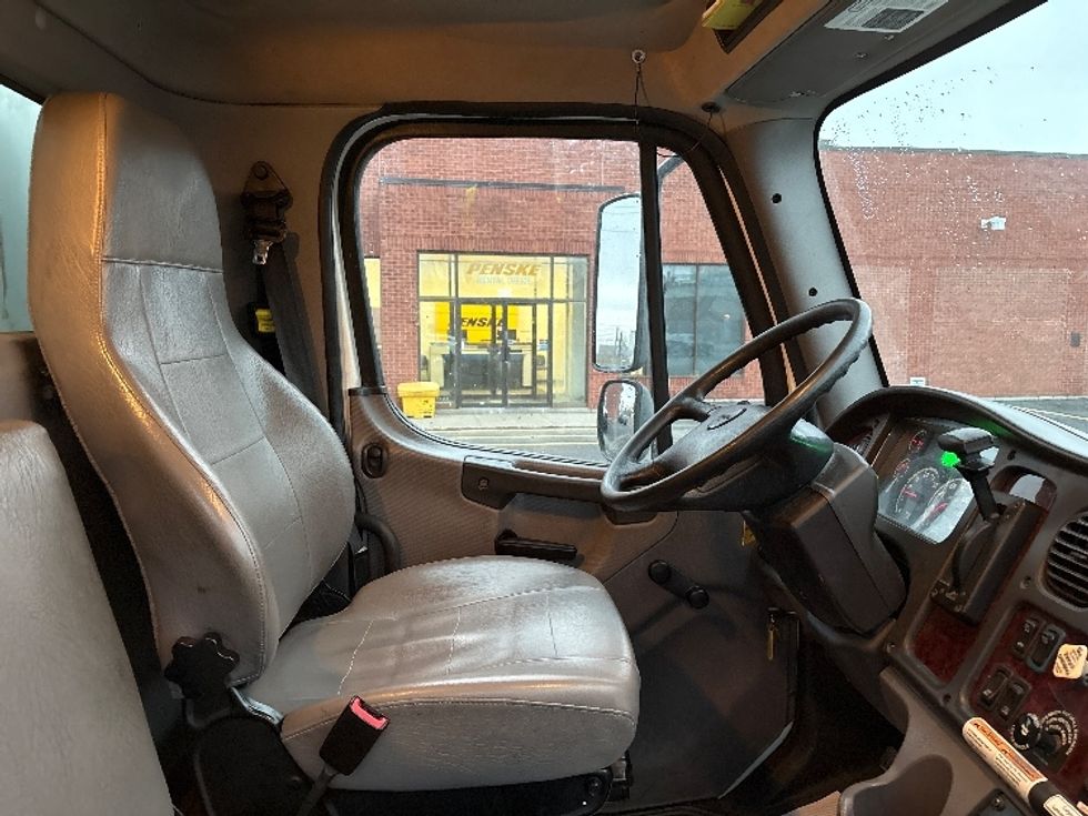 Medium Duty Box Truck-Light and Medium Duty Trucks-Freightliner-2019-M2-Mississauga-ON-245,467\n\t\tkm-$ 69,500 - Image 25