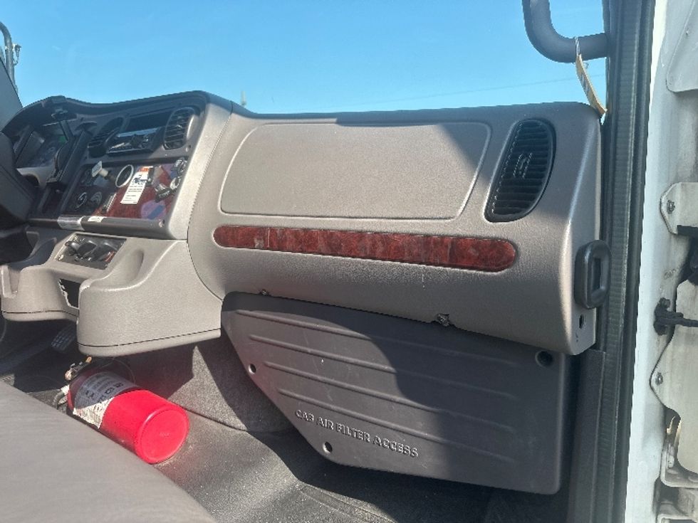 Medium Duty Box Truck-Light and Medium Duty Trucks-Freightliner-2019-M2-Mississauga-ON-249,774\n\t\tkm-$ 73,500 - Image 18