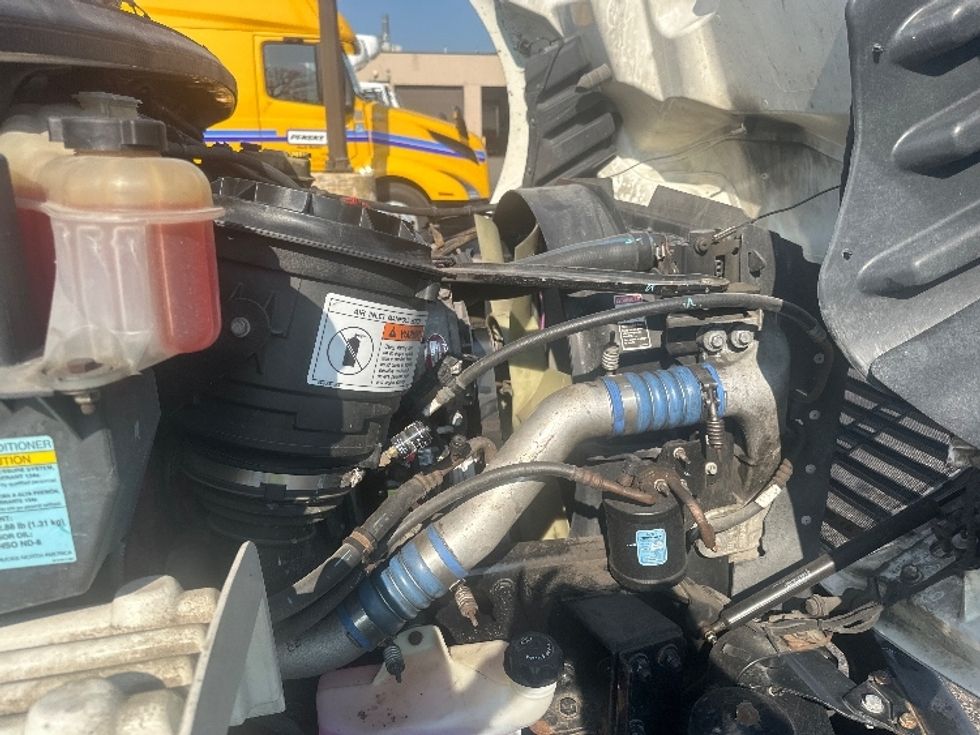 Medium Duty Box Truck-Light and Medium Duty Trucks-Freightliner-2019-M2-Mississauga-ON-249,774\n\t\tkm-$ 73,500 - Image 20