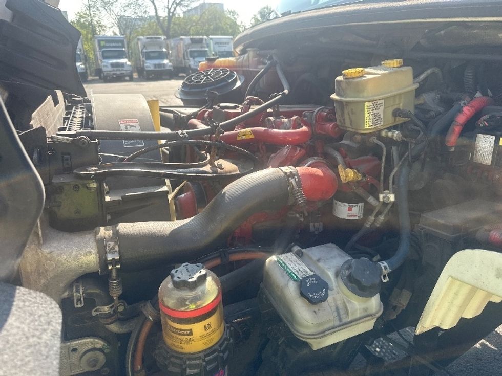 Medium Duty Box Truck-Light and Medium Duty Trucks-Freightliner-2019-M2-Mississauga-ON-249,774\n\t\tkm-$ 73,500 - Image 21