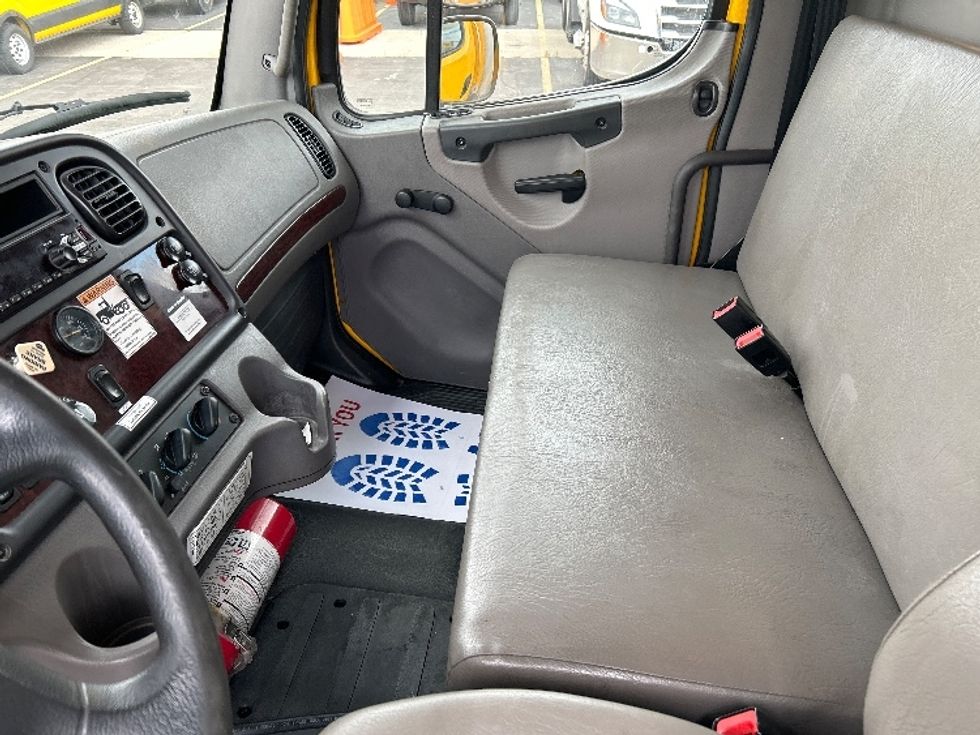 Medium Duty Box Truck-Light and Medium Duty Trucks-Freightliner-2019-M2-Mississauga-ON-252,621\n\t\tkm-$ 68,500 - Image 19