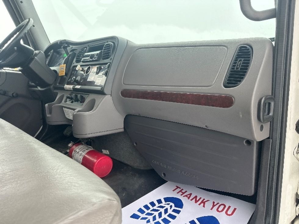 Medium Duty Box Truck-Light and Medium Duty Trucks-Freightliner-2019-M2-Mississauga-ON-261,070\n\t\tkm-$ 68,000 - Image 20
