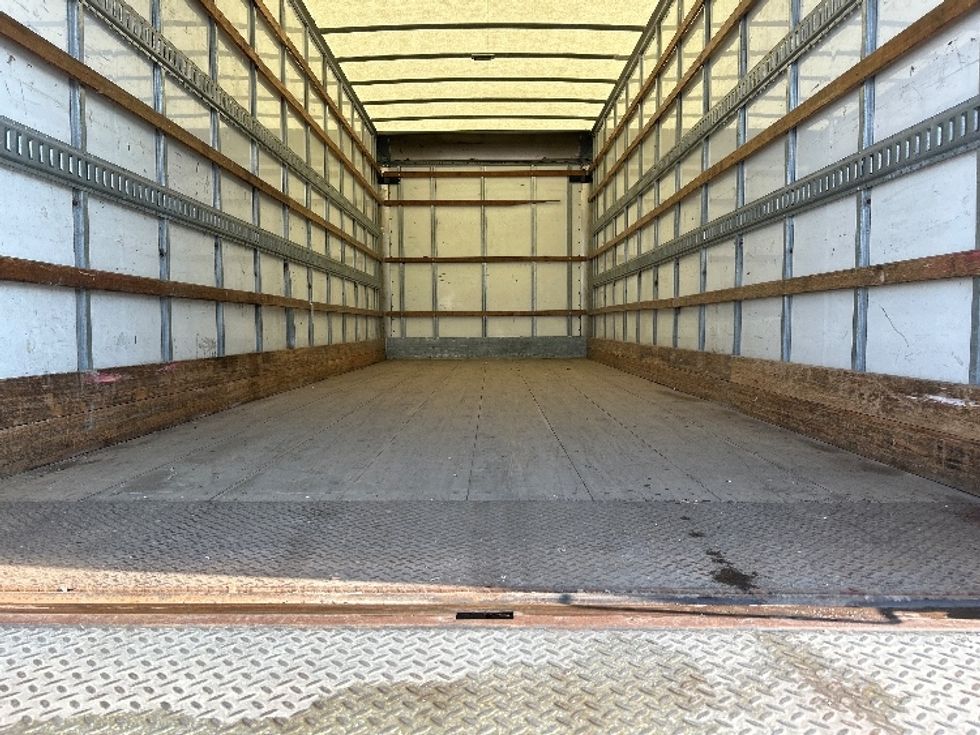 Medium Duty Box Truck-Light and Medium Duty Trucks-Freightliner-2019-M2-Mississauga-ON-261,218\n\t\tkm-$ 67,750 - Image 10