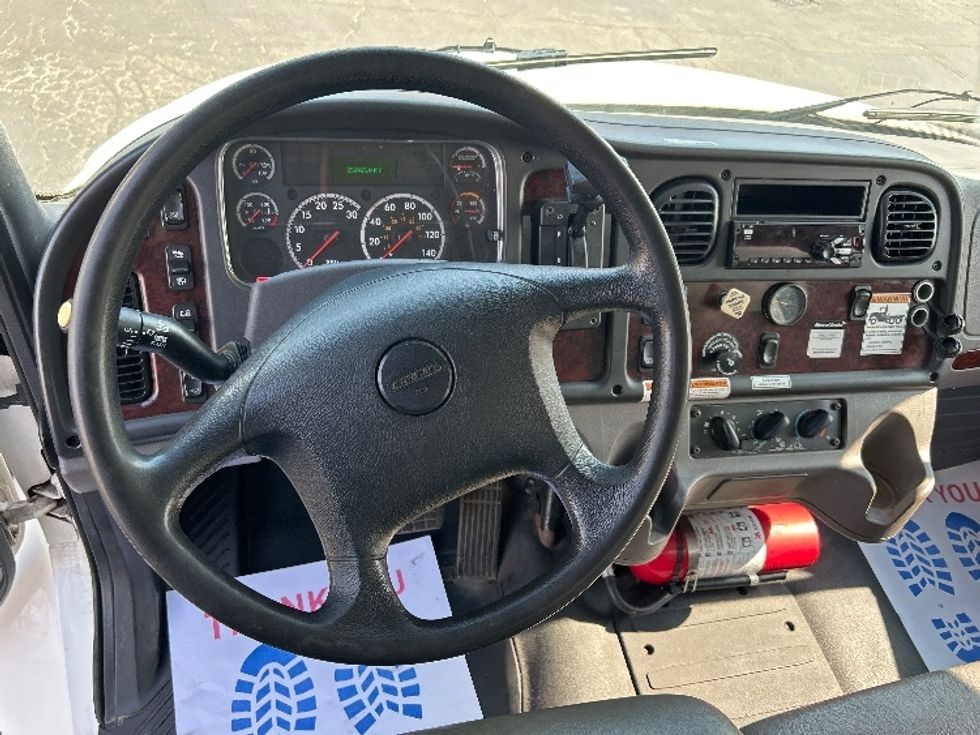 Medium Duty Box Truck-Light and Medium Duty Trucks-Freightliner-2019-M2-Mississauga-ON-261,218\n\t\tkm-$ 67,750 - Image 18