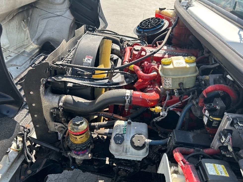 Medium Duty Box Truck-Light and Medium Duty Trucks-Freightliner-2019-M2-Mississauga-ON-261,218\n\t\tkm-$ 67,750 - Image 24