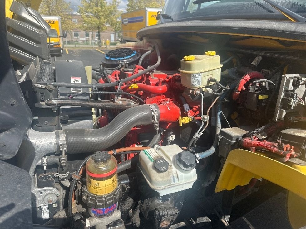 Medium Duty Box Truck-Light and Medium Duty Trucks-Freightliner-2019-M2-Mississauga-ON-261,424\n\t\tkm-$ 66,750 - Image 24