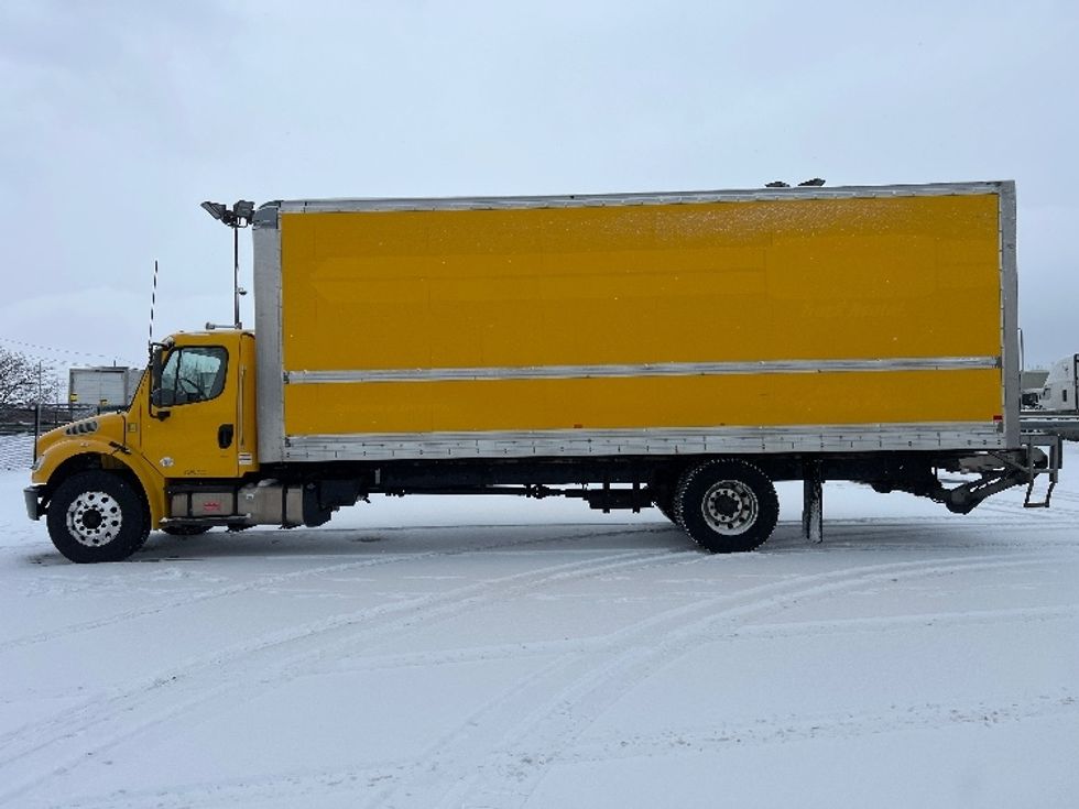 Medium Duty Box Truck-Light and Medium Duty Trucks-Freightliner-2019-M2-Mississauga-ON-261,424\n\t\tkm-$ 66,750 - Image 4