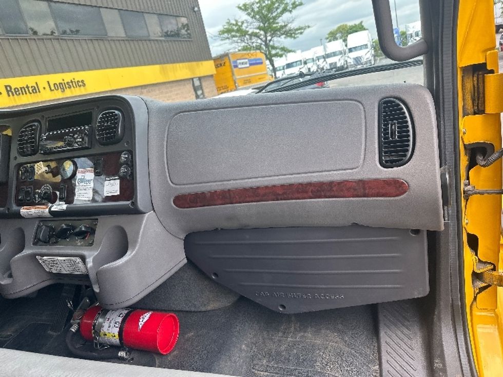 Medium Duty Box Truck-Light and Medium Duty Trucks-Freightliner-2019-M2-Mississauga-ON-264,895\n\t\tkm-$ 67,000 - Image 21