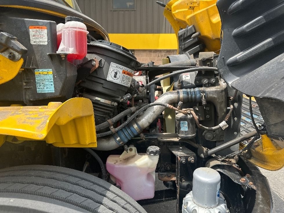 Medium Duty Box Truck-Light and Medium Duty Trucks-Freightliner-2019-M2-Mississauga-ON-264,895\n\t\tkm-$ 67,000 - Image 23