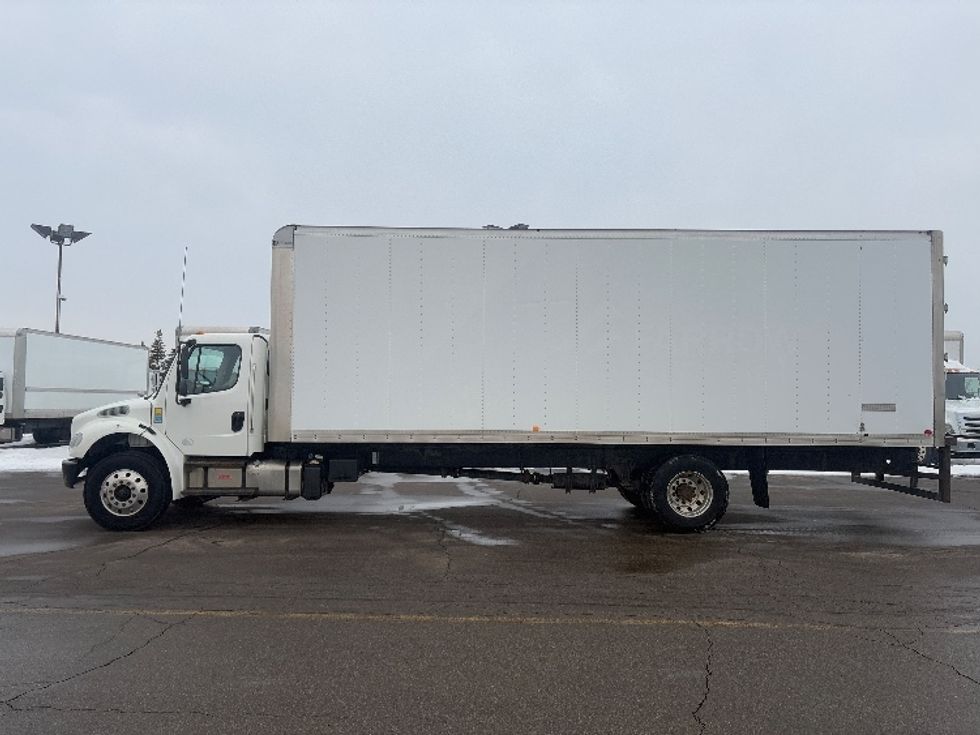 Medium Duty Box Truck-Light and Medium Duty Trucks-Freightliner-2019-M2-Mississauga-ON-302,045\n\t\tkm-$ 48,250 - Image 4