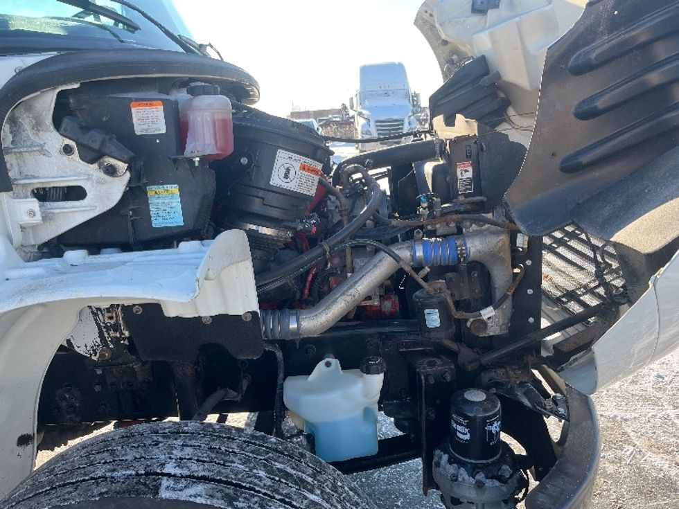 Medium Duty Box Truck-Light and Medium Duty Trucks-Freightliner-2019-M2-Mississauga-ON-318,200\n\t\tkm-$ 69,000 - Image 23