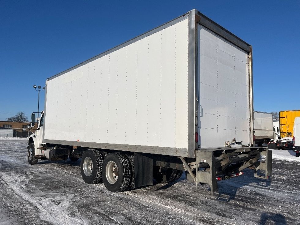 Medium Duty Box Truck-Light and Medium Duty Trucks-Freightliner-2019-M2-Mississauga-ON-318,200\n\t\tkm-$ 69,000 - Image 6
