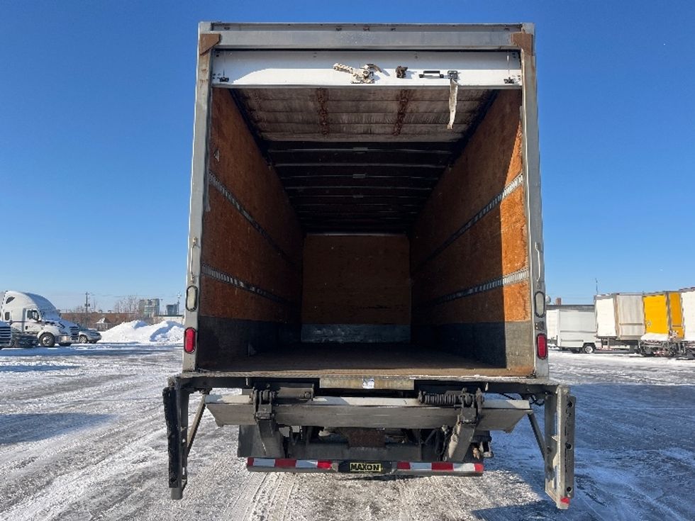 Medium Duty Box Truck-Light and Medium Duty Trucks-Freightliner-2019-M2-Mississauga-ON-318,200\n\t\tkm-$ 69,000 - Image 8
