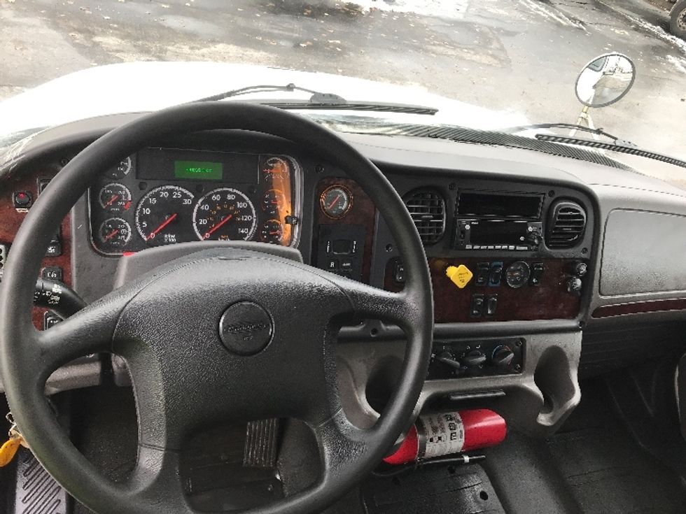 Medium Duty Box Truck-Light and Medium Duty Trucks-Freightliner-2019-M2-Mississauga-ON-320,718\n\t\tkm-$ 71,250 - Image 18