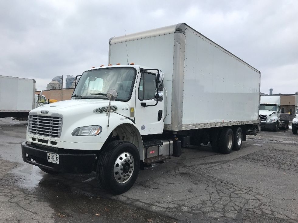 Medium Duty Box Truck-Light and Medium Duty Trucks-Freightliner-2019-M2-Mississauga-ON-320,718\n\t\tkm-$ 71,250 - Image 3