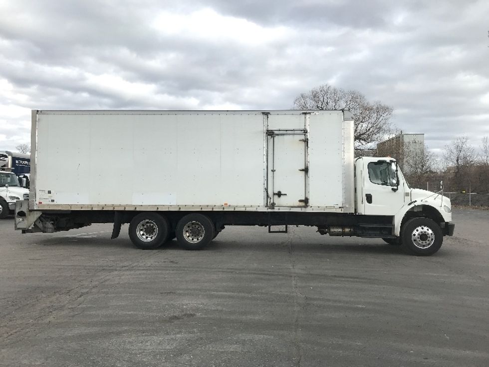 Medium Duty Box Truck-Light and Medium Duty Trucks-Freightliner-2019-M2-Mississauga-ON-323,002\n\t\tkm-$ 71,000 - Image 15