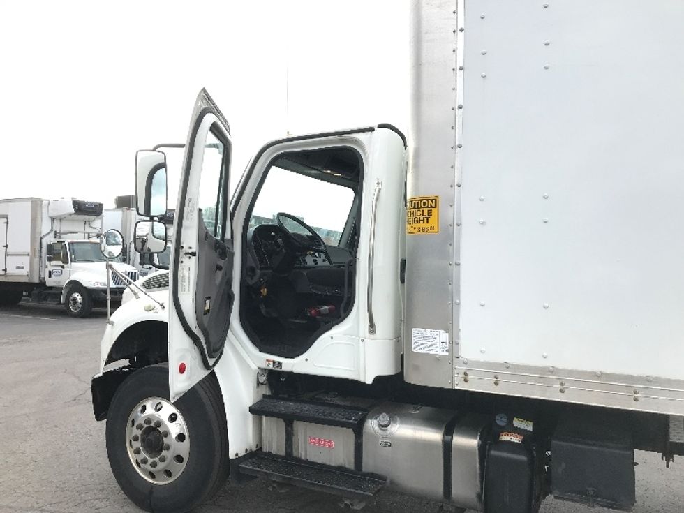 Medium Duty Box Truck-Light and Medium Duty Trucks-Freightliner-2019-M2-Mississauga-ON-323,002\n\t\tkm-$ 71,000 - Image 16