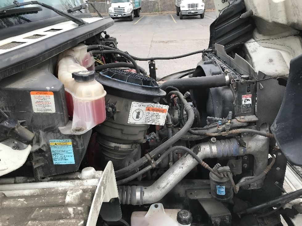 Medium Duty Box Truck-Light and Medium Duty Trucks-Freightliner-2019-M2-Mississauga-ON-323,002\n\t\tkm-$ 71,000 - Image 23