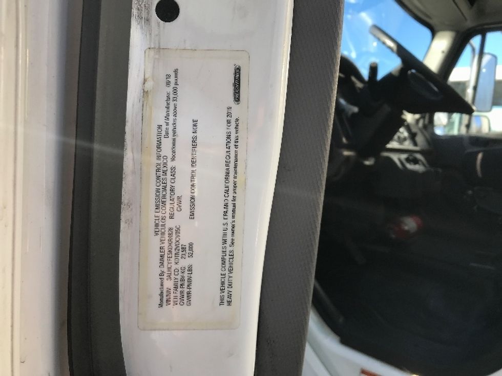 Medium Duty Box Truck-Light and Medium Duty Trucks-Freightliner-2019-M2-Mississauga-ON-323,002\n\t\tkm-$ 71,000 - Image 25