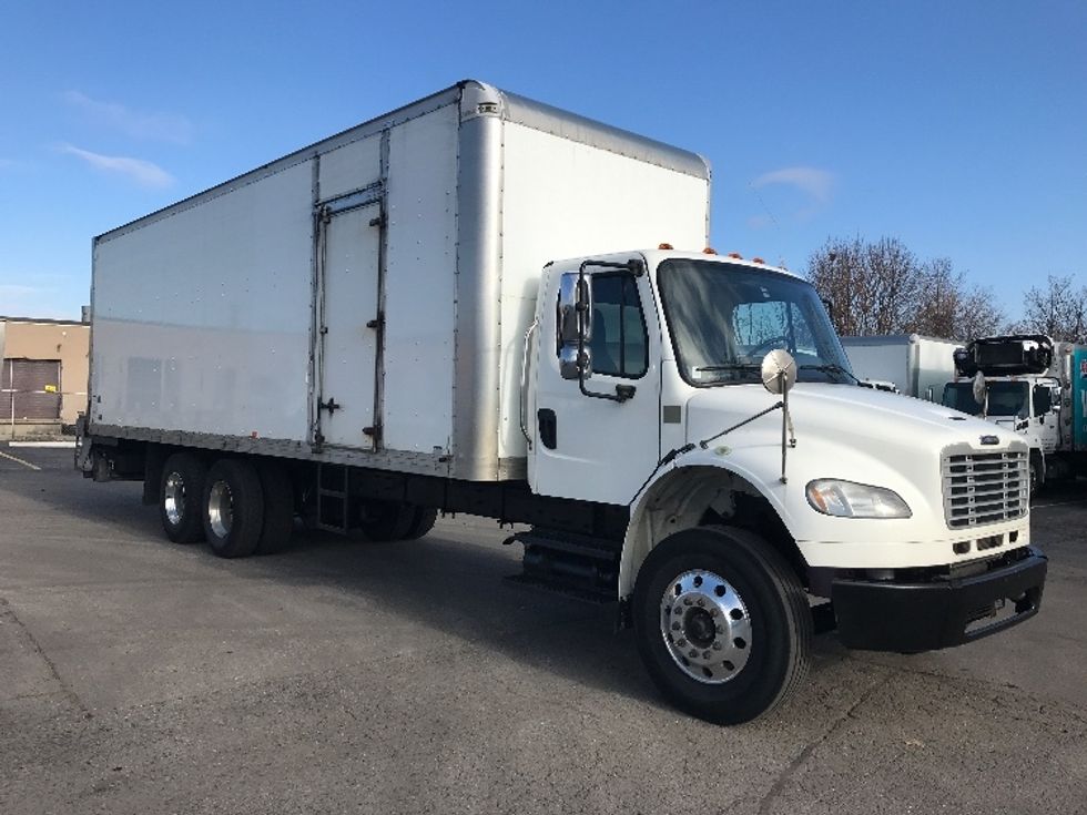 Medium Duty Box Truck-Light and Medium Duty Trucks-Freightliner-2019-M2-Mississauga-ON-332,405\n\t\tkm-$ 69,750 - Image 1