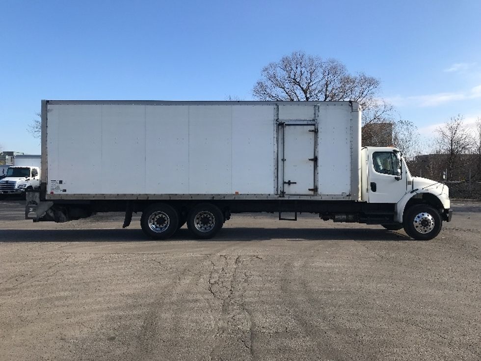 Medium Duty Box Truck-Light and Medium Duty Trucks-Freightliner-2019-M2-Mississauga-ON-332,405\n\t\tkm-$ 69,750 - Image 15