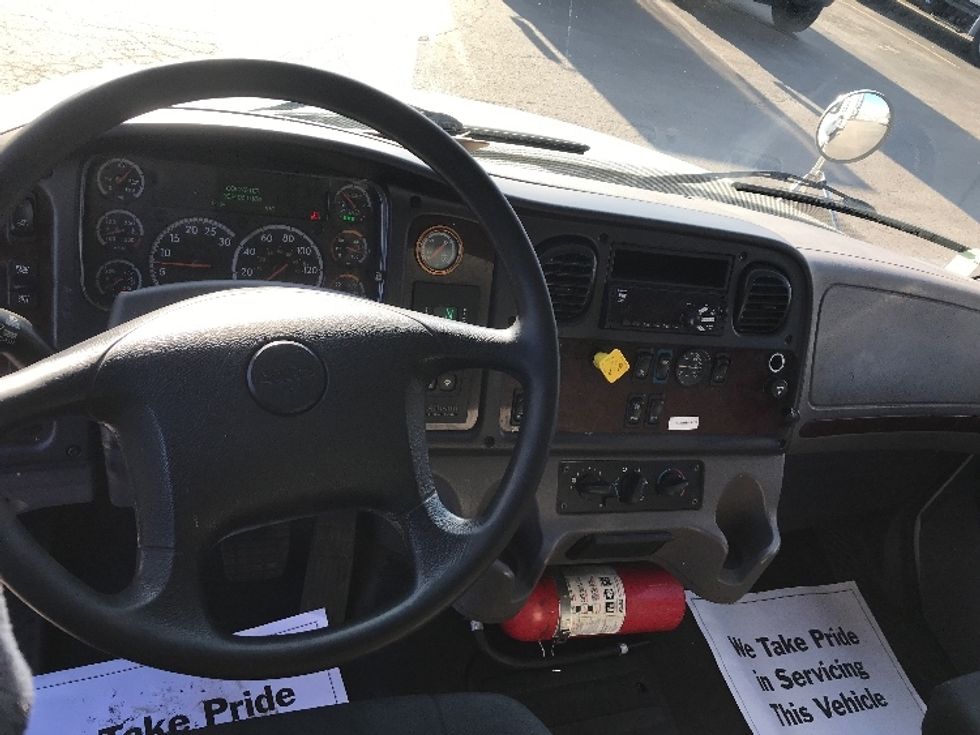 Medium Duty Box Truck-Light and Medium Duty Trucks-Freightliner-2019-M2-Mississauga-ON-332,405\n\t\tkm-$ 69,750 - Image 18