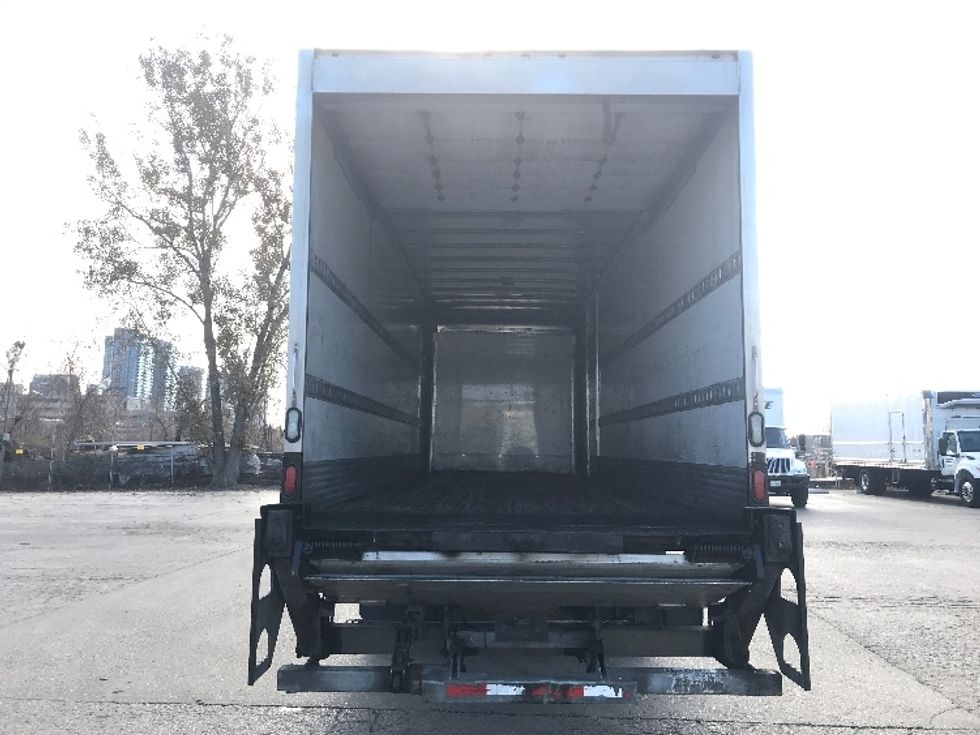 Medium Duty Box Truck-Light and Medium Duty Trucks-Freightliner-2019-M2-Mississauga-ON-332,405\n\t\tkm-$ 69,750 - Image 8