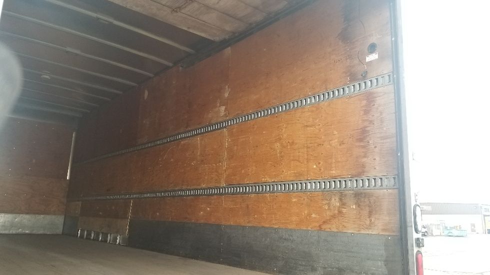 Medium Duty Box Truck-Light and Medium Duty Trucks-Freightliner-2019-M2-Mississauga-ON-345,520\n\t\tkm-$ 48,250 - Image 12