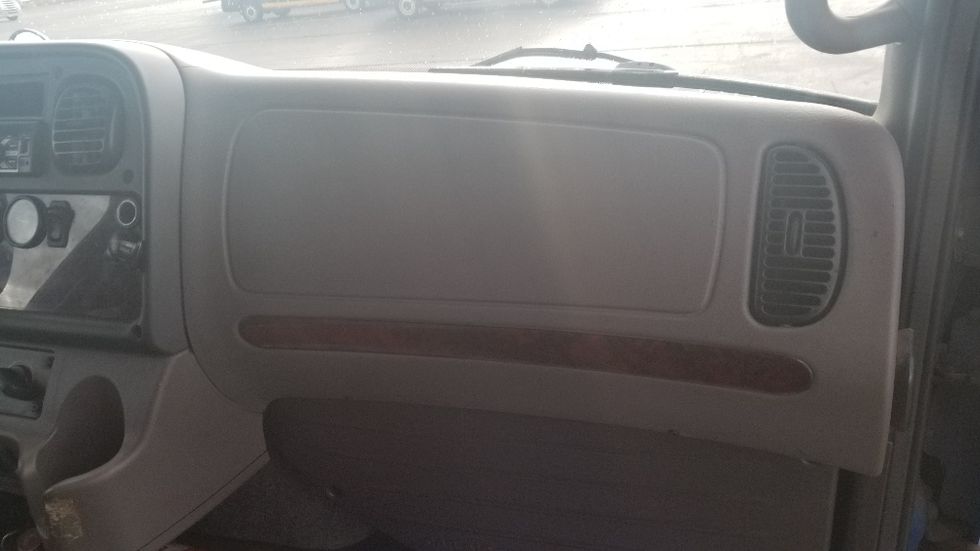 Medium Duty Box Truck-Light and Medium Duty Trucks-Freightliner-2019-M2-Mississauga-ON-345,520\n\t\tkm-$ 48,250 - Image 21