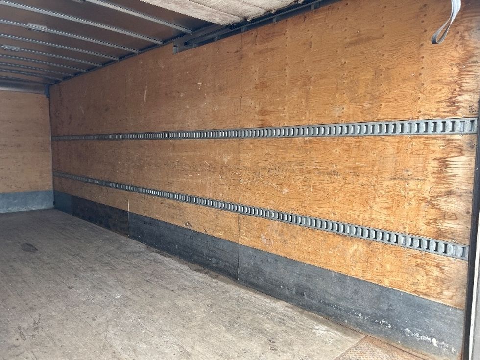 Medium Duty Box Truck-Light and Medium Duty Trucks-Freightliner-2019-M2-Mississauga-ON-355,967\n\t\tkm-$ 55,500 - Image 11