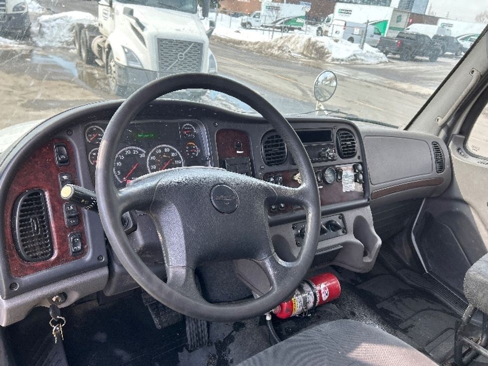 Medium Duty Box Truck-Light and Medium Duty Trucks-Freightliner-2019-M2-Mississauga-ON-355,967\n\t\tkm-$ 55,500 - Image 16