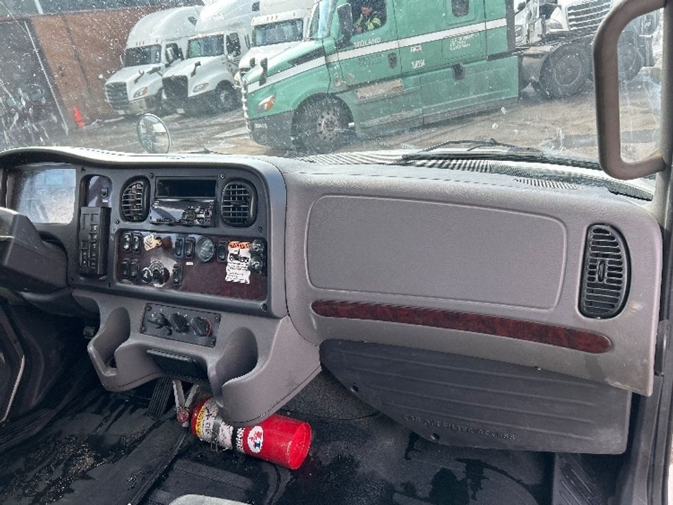 Medium Duty Box Truck-Light and Medium Duty Trucks-Freightliner-2019-M2-Mississauga-ON-355,967\n\t\tkm-$ 55,500 - Image 20