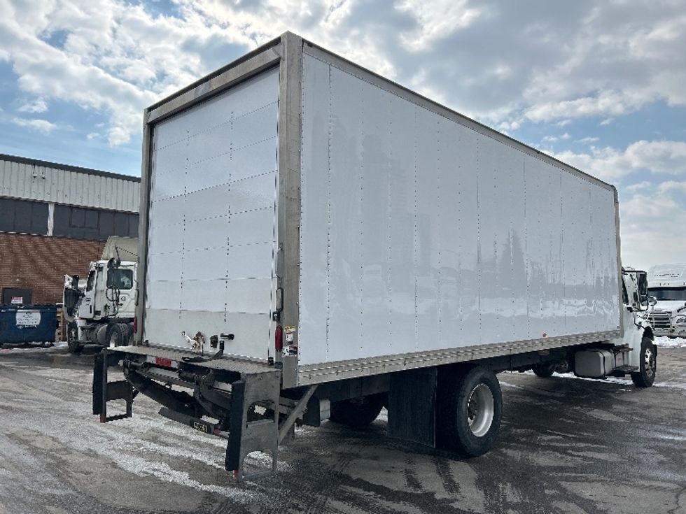 Medium Duty Box Truck-Light and Medium Duty Trucks-Freightliner-2019-M2-Mississauga-ON-355,967\n\t\tkm-$ 55,500 - Image 6