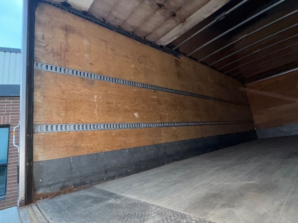 Medium Duty Box Truck-Light and Medium Duty Trucks-Freightliner-2019-M2-Mississauga-ON-360,399\n\t\tkm-$ 44,750 - Image 11