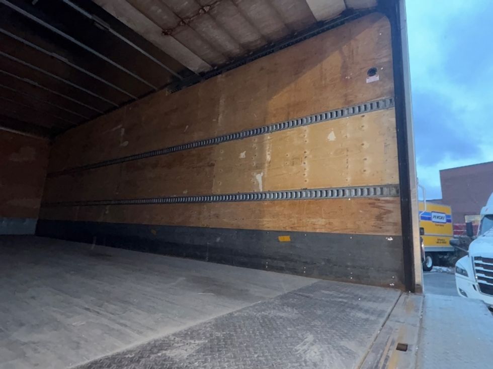 Medium Duty Box Truck-Light and Medium Duty Trucks-Freightliner-2019-M2-Mississauga-ON-360,399\n\t\tkm-$ 44,750 - Image 12