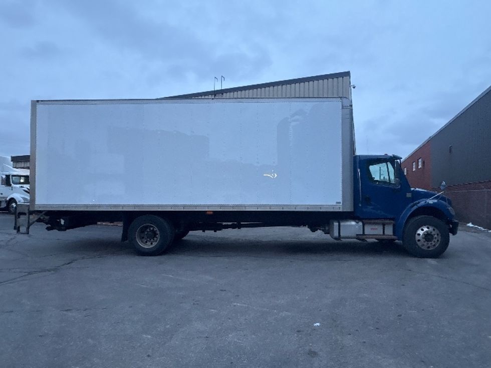 Medium Duty Box Truck-Light and Medium Duty Trucks-Freightliner-2019-M2-Mississauga-ON-360,399\n\t\tkm-$ 44,750 - Image 15